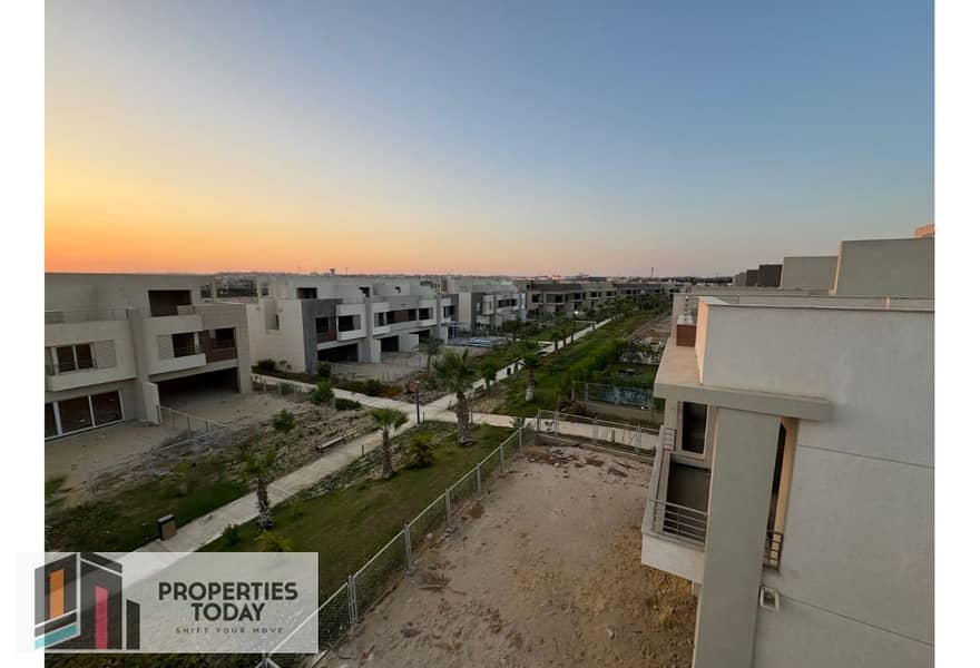 6 022b82a3-cff3-4b45-9d57-37e0faad1b82. png