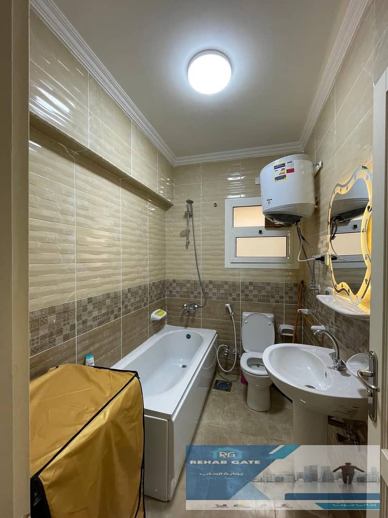 10 3e69eda9-6138-409c-951c-6c880113aad2. jpg