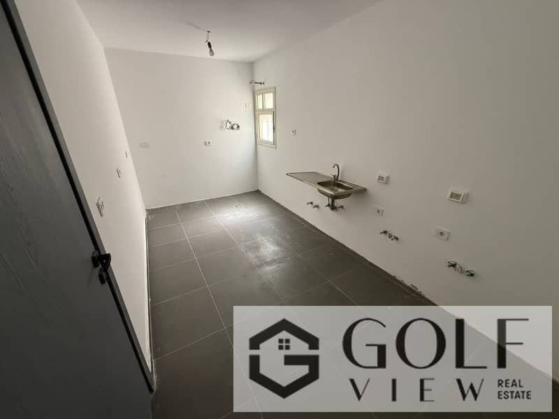 22 WhatsApp Image 2025-10-13 at 11.31. 51_90ede28d. jpg