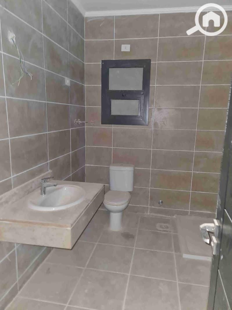 12 20251010_181542. jpg