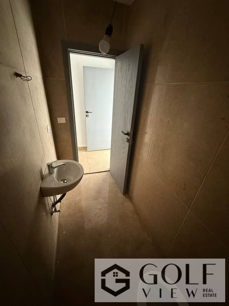 6 WhatsApp Image 2025-10-13 at 13.25. 32_dd2ace16. jpg