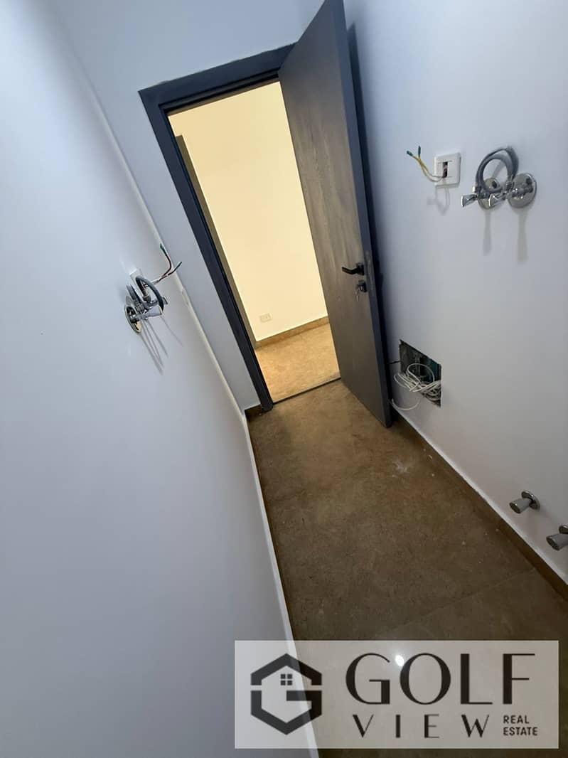 9 WhatsApp Image 2025-10-13 at 13.25. 33_84a4d632. jpg