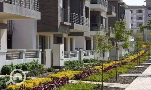 2 Bedroom Flat for Sale in 6th of October, Giza - PHOTO-2024-05-22-15-51-14 (6). jpg