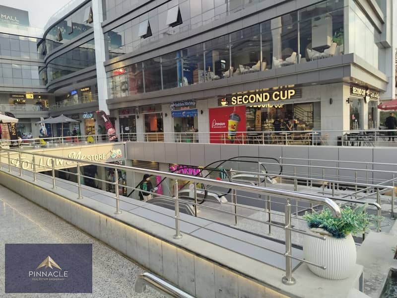 11 WhatsApp Image 2025-10-11 at 17.30. 55_e93f3a37. jpg