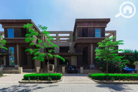 4 Bedroom Villa for Sale in 6th of October, Giza - IMG-20250126-WA0210. jpg