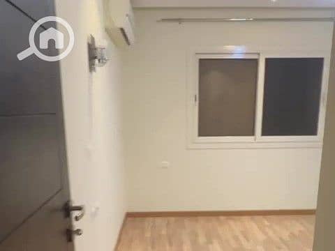 3 WhatsApp Video 2025-10-13 at 13.02. 39_dd2a4205 - frame at 2m26s. jpg