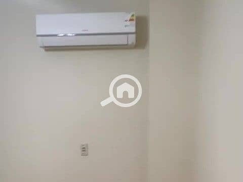 6 WhatsApp Video 2025-10-13 at 13.02. 39_dd2a4205 - frame at 2m17s. jpg