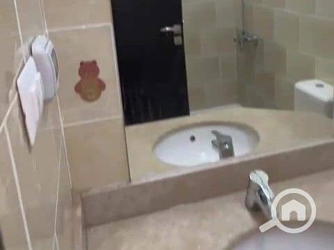 13 WhatsApp Video 2025-10-13 at 13.02. 39_dd2a4205 - frame at 1m52s. jpg