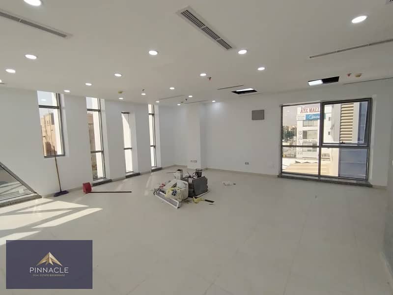 4 WhatsApp Image 2025-10-12 at 15.00. 21_0f0b850f. jpg