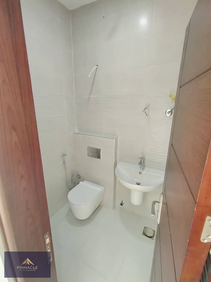 5 WhatsApp Image 2025-10-12 at 15.00. 24_3d338914. jpg