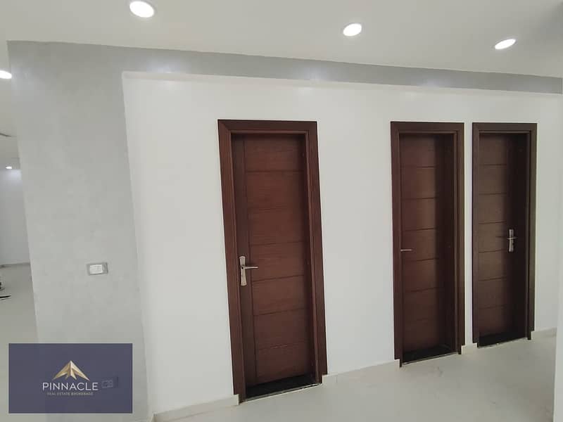 9 WhatsApp Image 2025-10-12 at 15.00. 24_400a1649. jpg