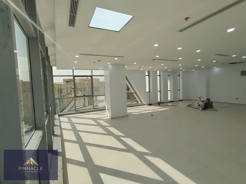 11 WhatsApp Image 2025-10-12 at 15.00. 25_ef8ac39e. jpg