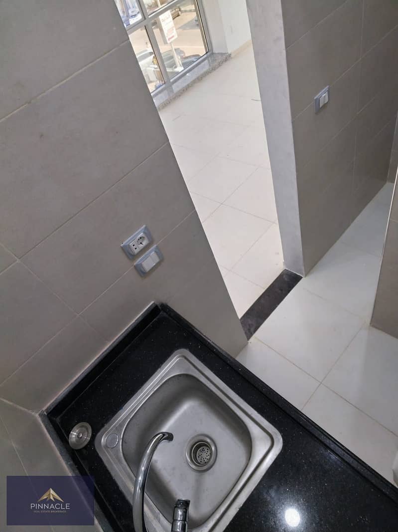 12 WhatsApp Image 2025-10-12 at 15.00. 26_790b6da3. jpg