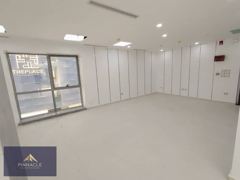 13 WhatsApp Image 2025-10-12 at 15.00. 26_abc7f772. jpg