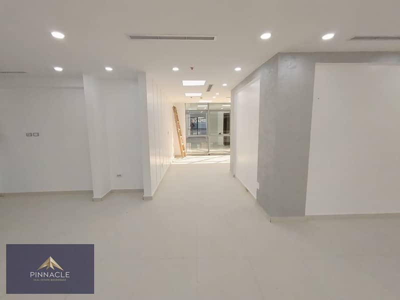 16 WhatsApp Image 2025-10-12 at 15.00. 27_2021282b. jpg