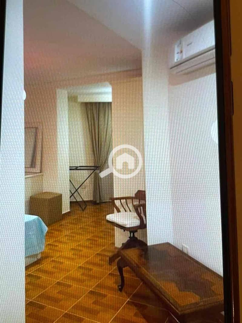 4 cb4849e0-da38-4676-90f4-6e51a8bceb7b. jpg