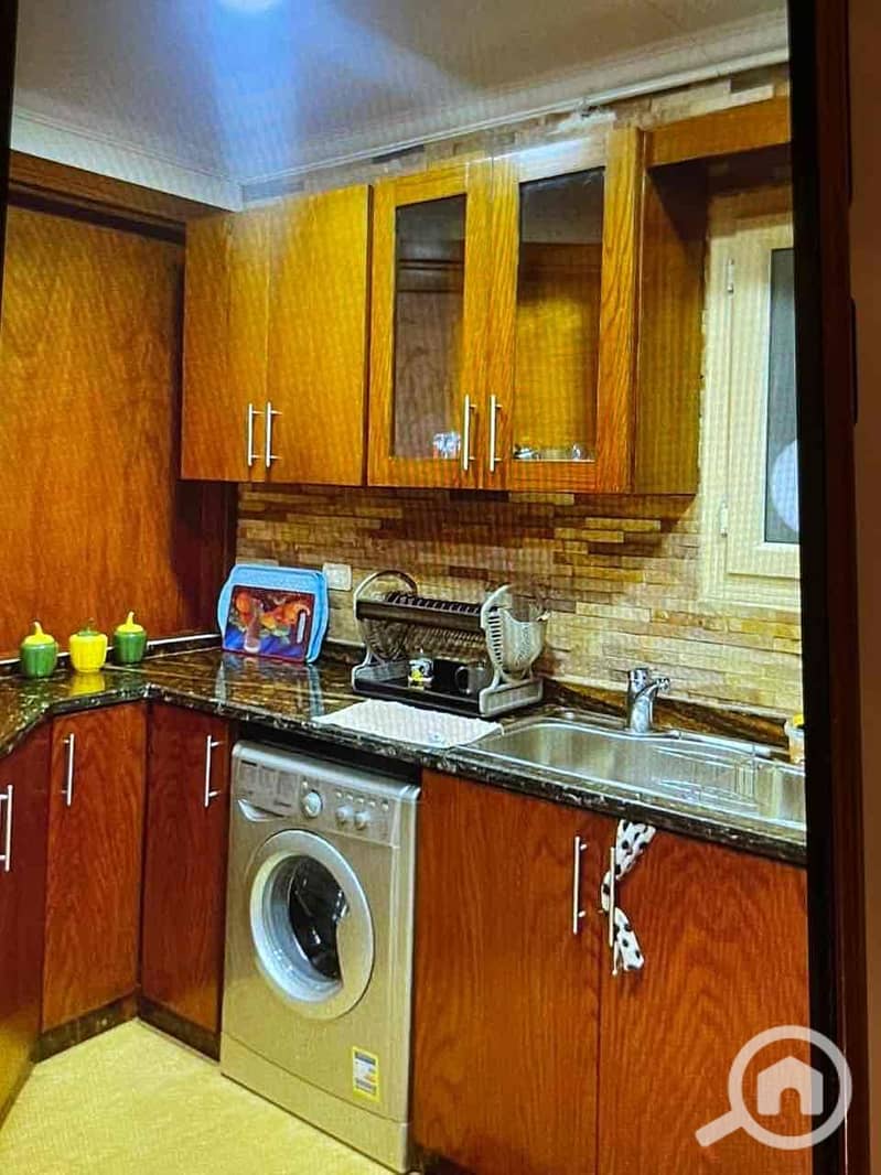 14 89826e21-cf95-4b11-9492-9de8dbd1bae3. jpg