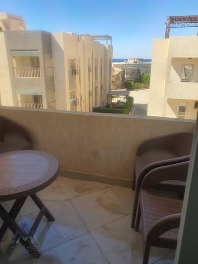 3 Bedroom Chalet for Sale in Ain Sukhna, Suez - شاليه مفروش فيو بحر فوري بتكييفات وأجهزة جديدة (9). jpeg
