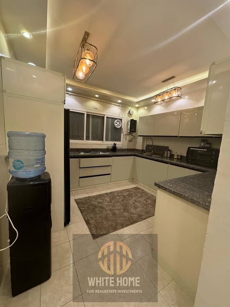 18 04596130-ba2e-4577-b324-2376a038f36c. jpeg