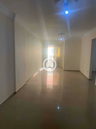 3 Bedroom Flat for Rent in Kafr Abdo, Alexandria - IMG_4578. jpg