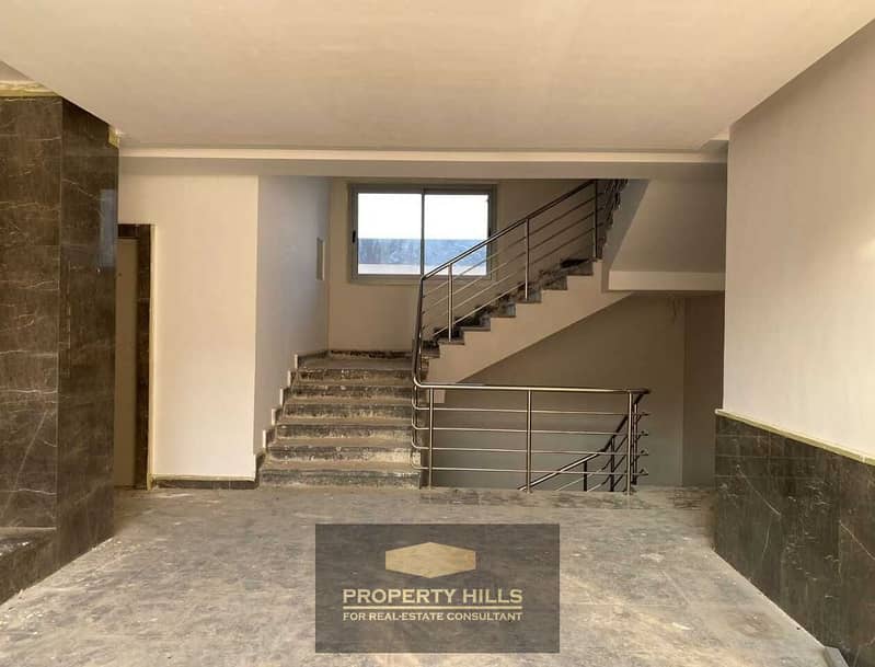 8 cd671798-c948-4fe2-881d-fe6fdd13e2c6. jpg