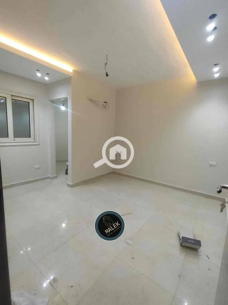 2 002e8fee-e922-4346-af41-b647dfac879d. jpg