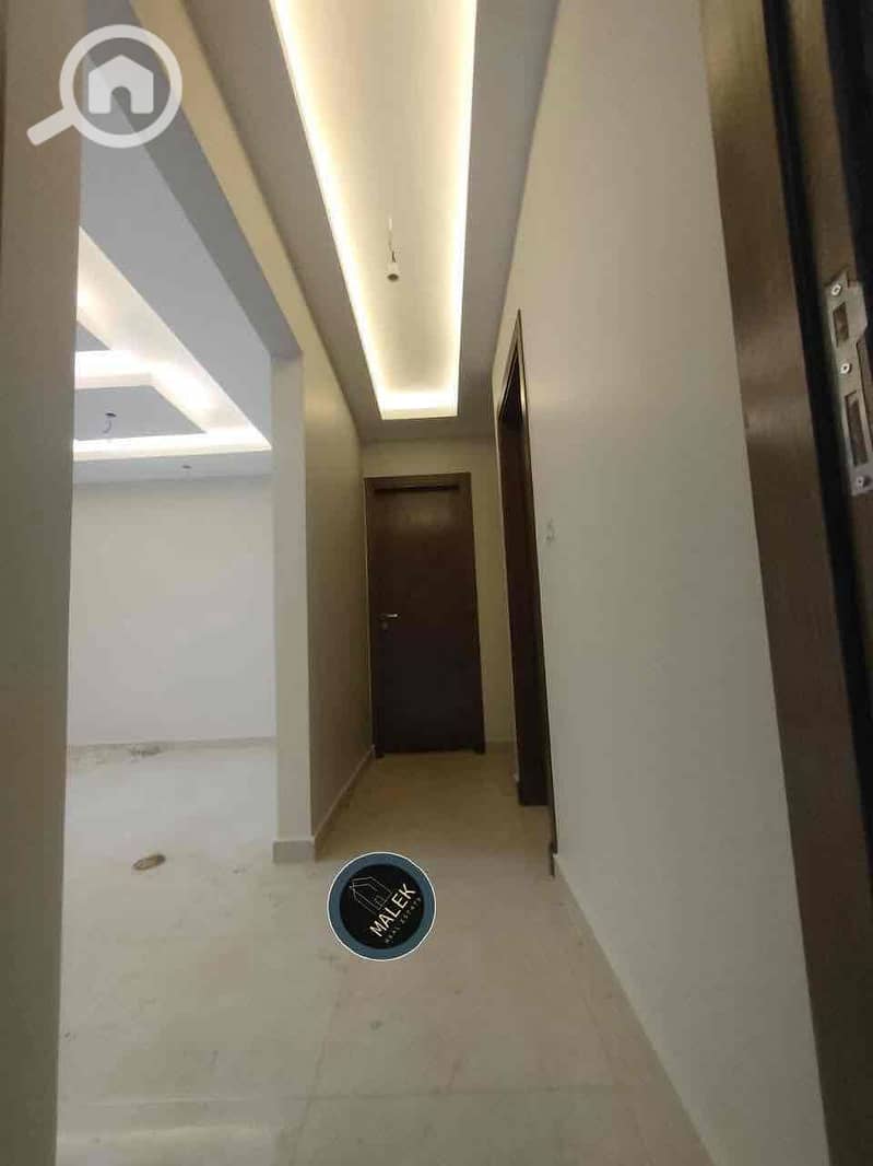 3 d5f72786-0f21-4b7f-8ee6-2aba63fa401a. jpg