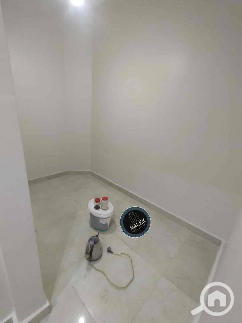 4 b8a3c273-e160-4685-b214-a79adb88b95c. jpg