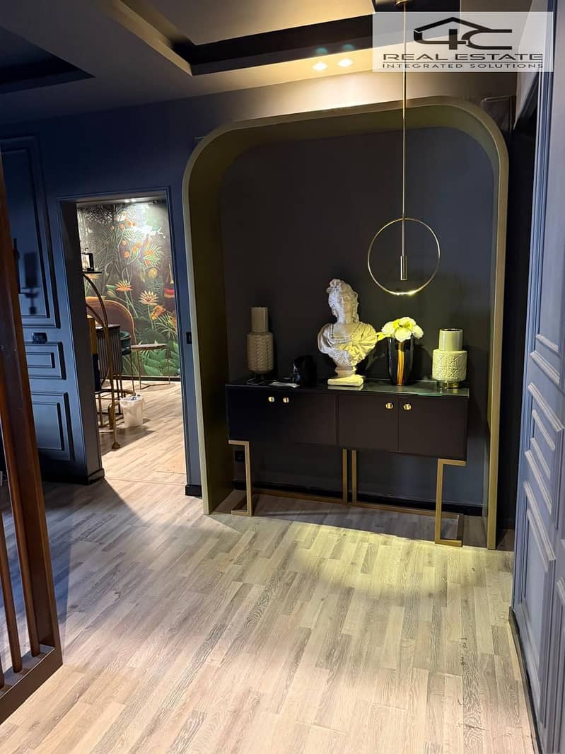 4 WhatsApp Image 2025-09-29 at 16.44. 22 (2). jpeg