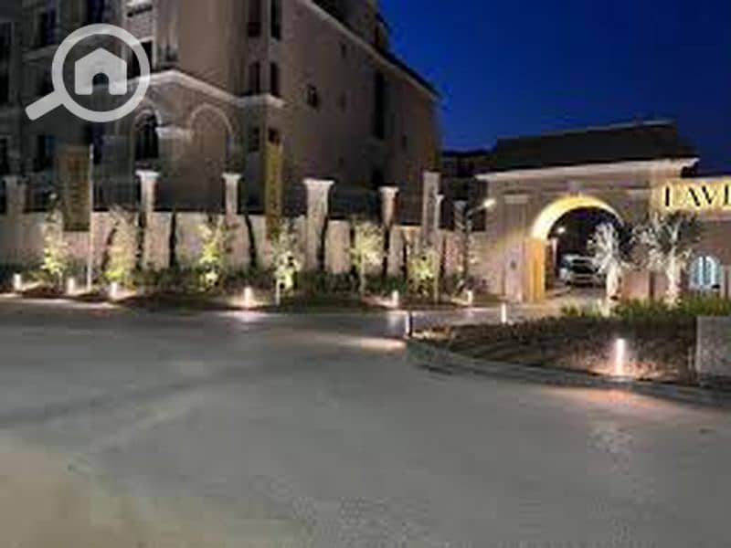 9 d049d7e7-5f89-49f1-9d6c-289a14b7711f. jpg