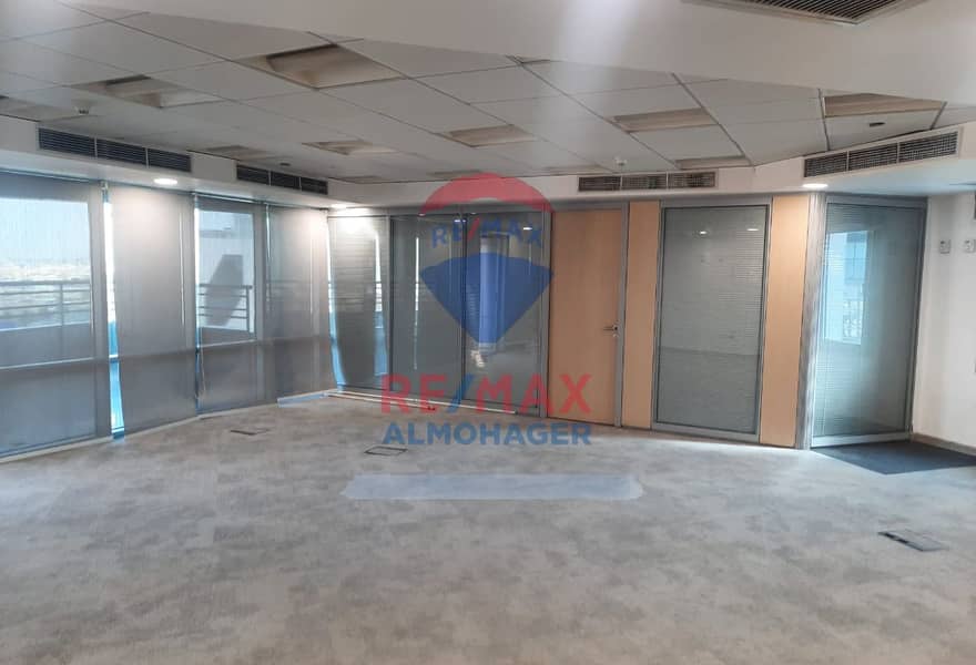 11 0780fa1a-6ec1-432a-9b81-206102a669b0. jpg