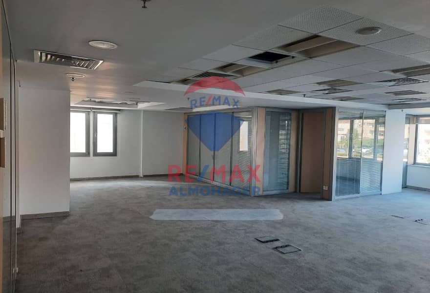 17 d7c630a5-a789-4bed-adf8-38a4f725acab. jpg