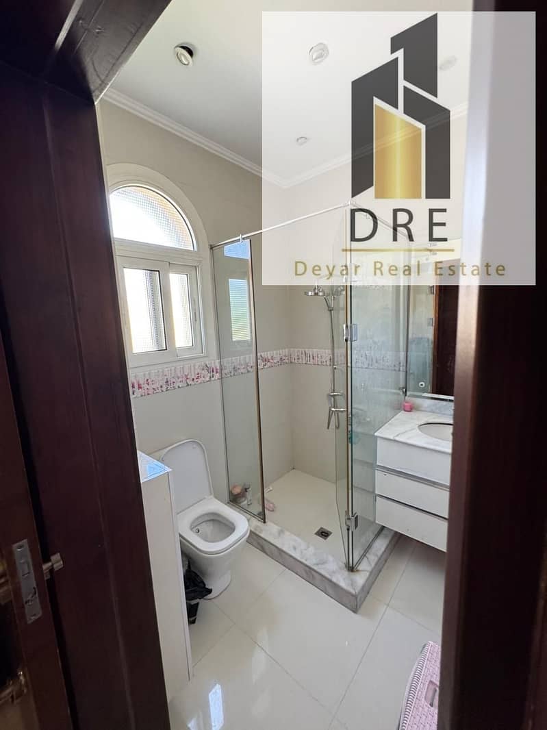 18 5722cf4c-79e7-4ec3-86bc-1bb7f82439bc. jpg