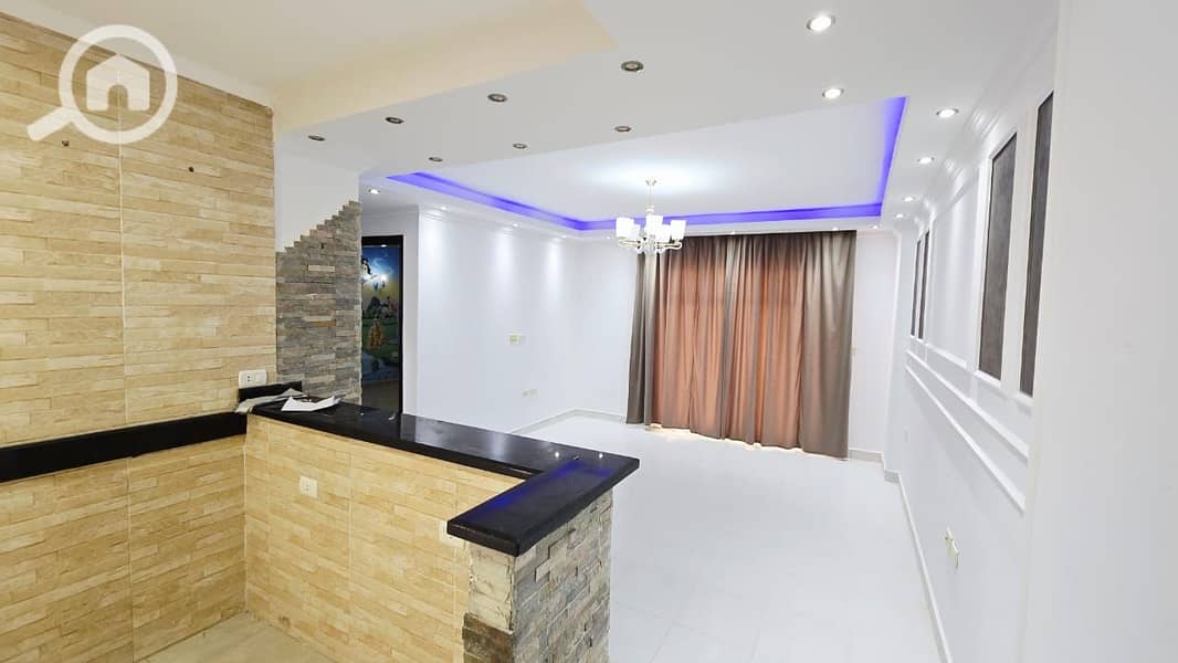 3 01e2f32d-a0dc-48a9-94fa-3d0ff94418d4. jpg