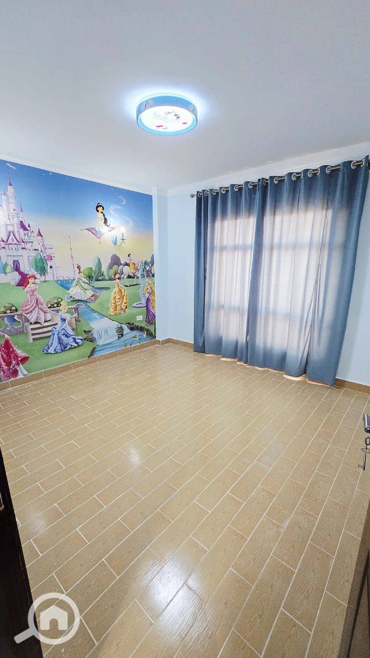 6 14a2be00-0d7e-49f1-a3b4-6e32790f922f. jpg