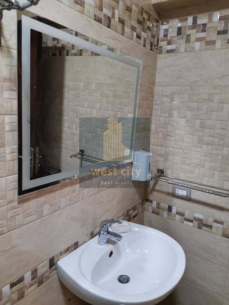 8 WhatsApp Image 2025-09-29 at 11.36. 39 AM(2). jpeg