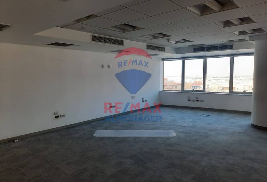 7 8f567981-7214-4f4a-8f0b-e04124106a4c. jpg