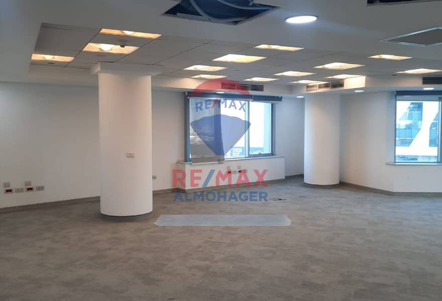 2 9fbb82f8-7c1b-477e-a82d-191ef257a4c5. jpg