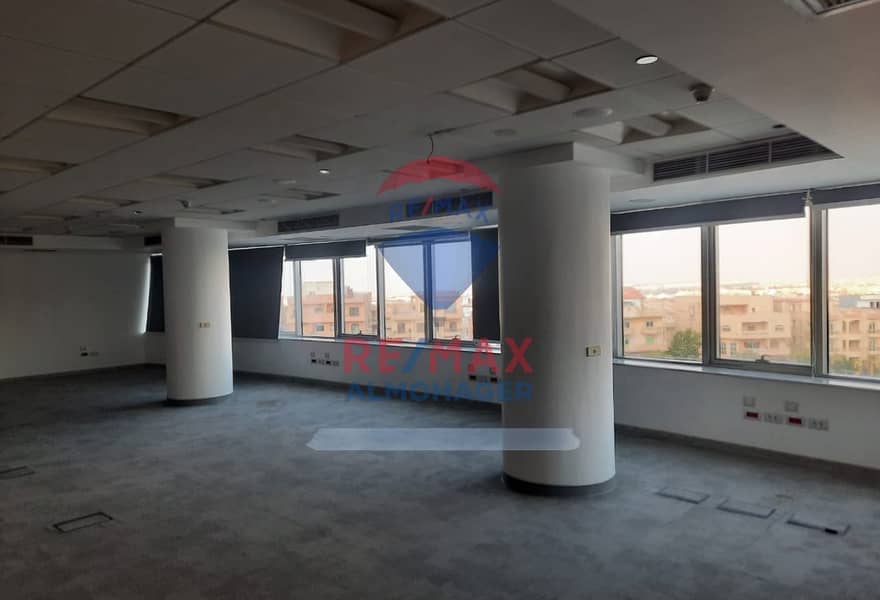 12 863a8073-b734-49d3-9a40-4a36f8a68c58. jpg