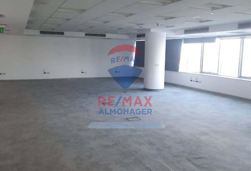 15 acc31aa6-9d99-439b-b51f-aef7581b6736. jpg