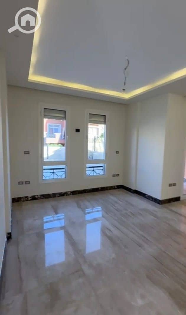 a1e1222e-a4c6-4dc7-b974-0d3e333de272. jpg a1e1222e-a4c6-4dc7-b974-0d3e333de272. jpg