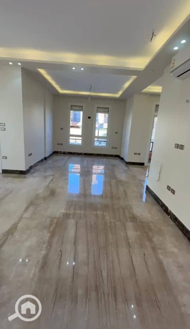 2 e93ad9e0-85ba-49c1-b47d-d8292dda0aba. jpg