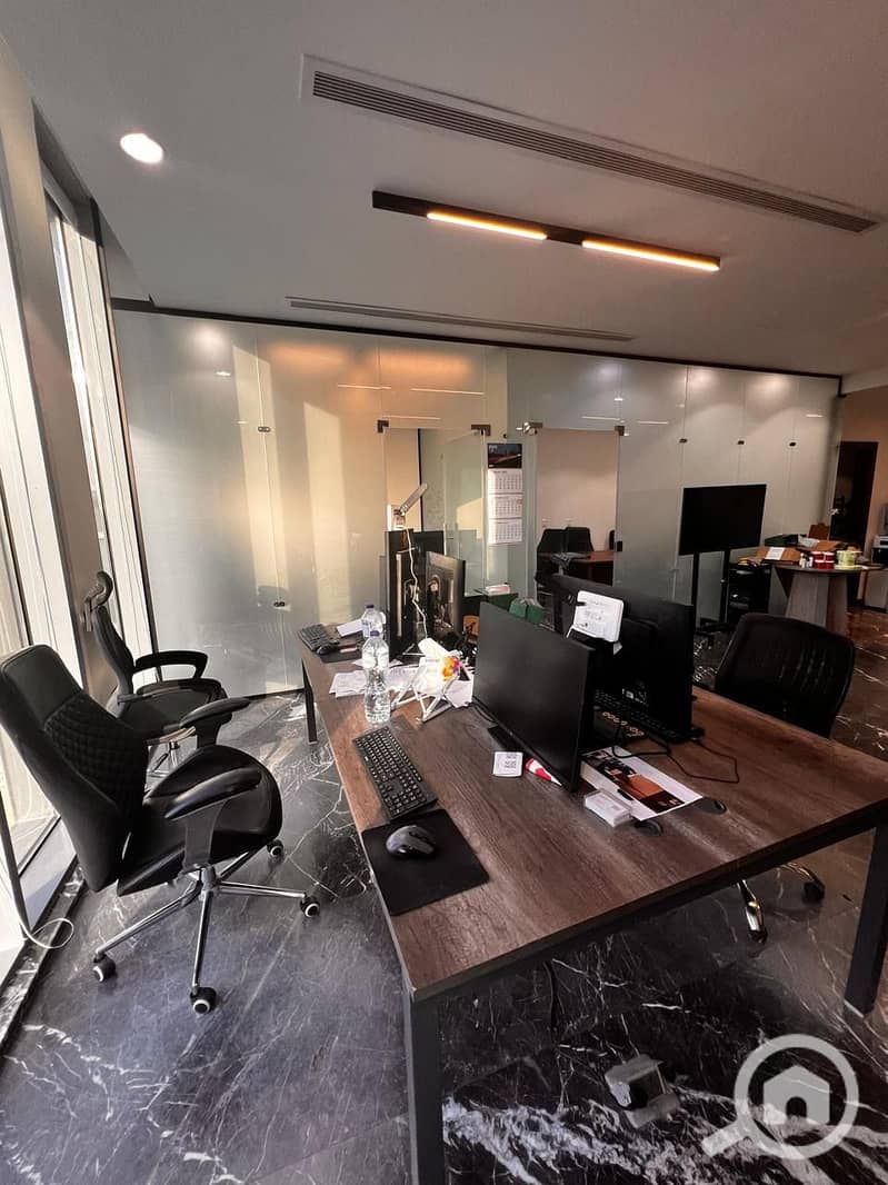 4 86dc5df1-f3bf-4470-96dd-7ebf19adf375. jpeg