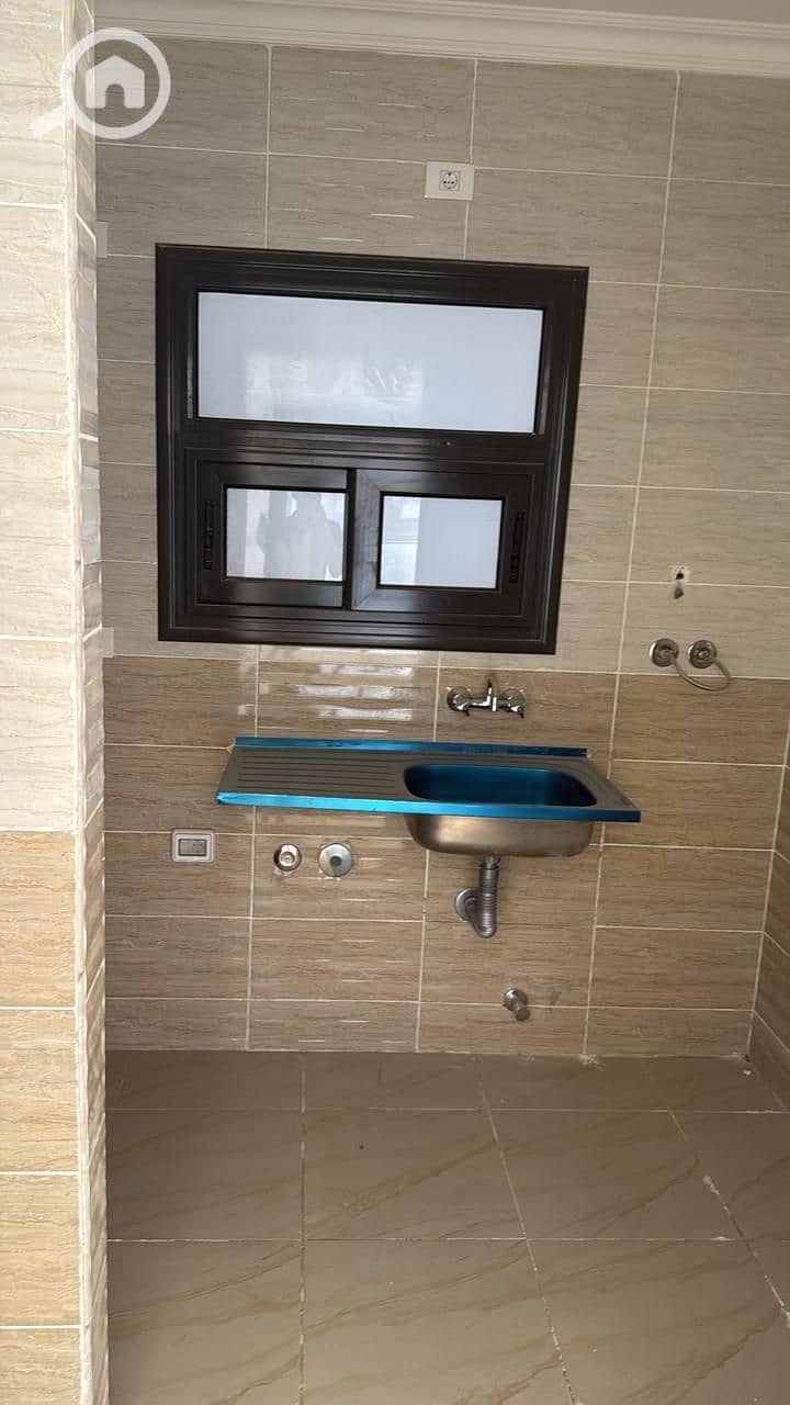 16833607-c52c-4c37-8626-717445282d6c. jpg