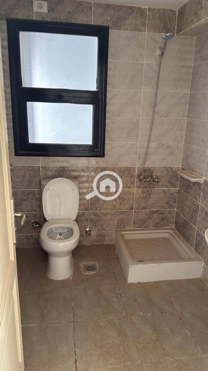 4 68caa769-6880-4f8e-a34d-45fd1370be96. jpg