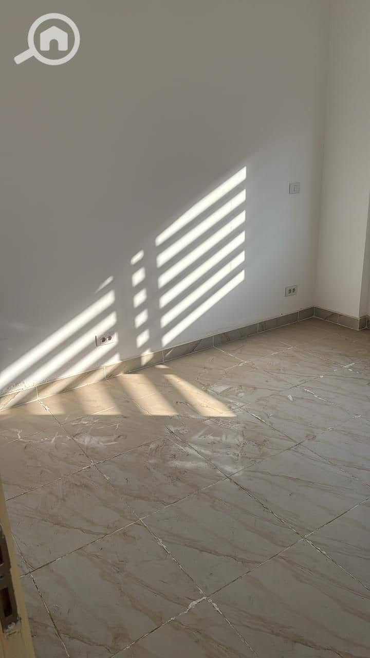 6 c8cdd865-d2ea-4bde-8ead-cf967a63f4ac. jpg