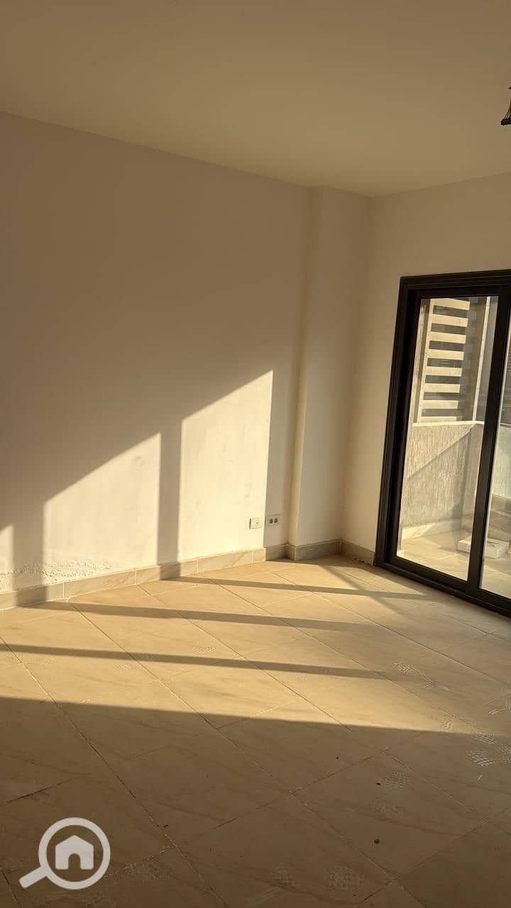 7 d6ad88d7-ca97-4d73-88a8-a4bc15cf30f7. jpg