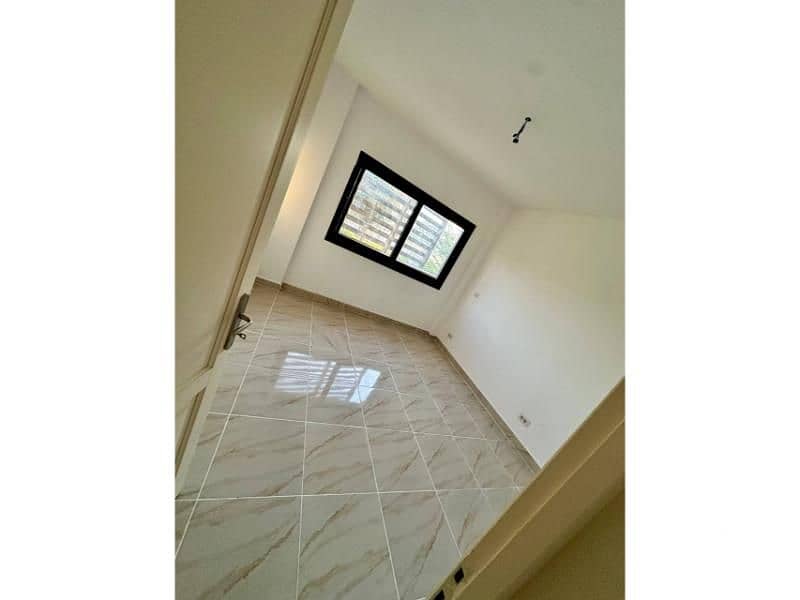 10 WhatsApp Image 2025-10-13 at 5.47. 30 PM (1). jpg