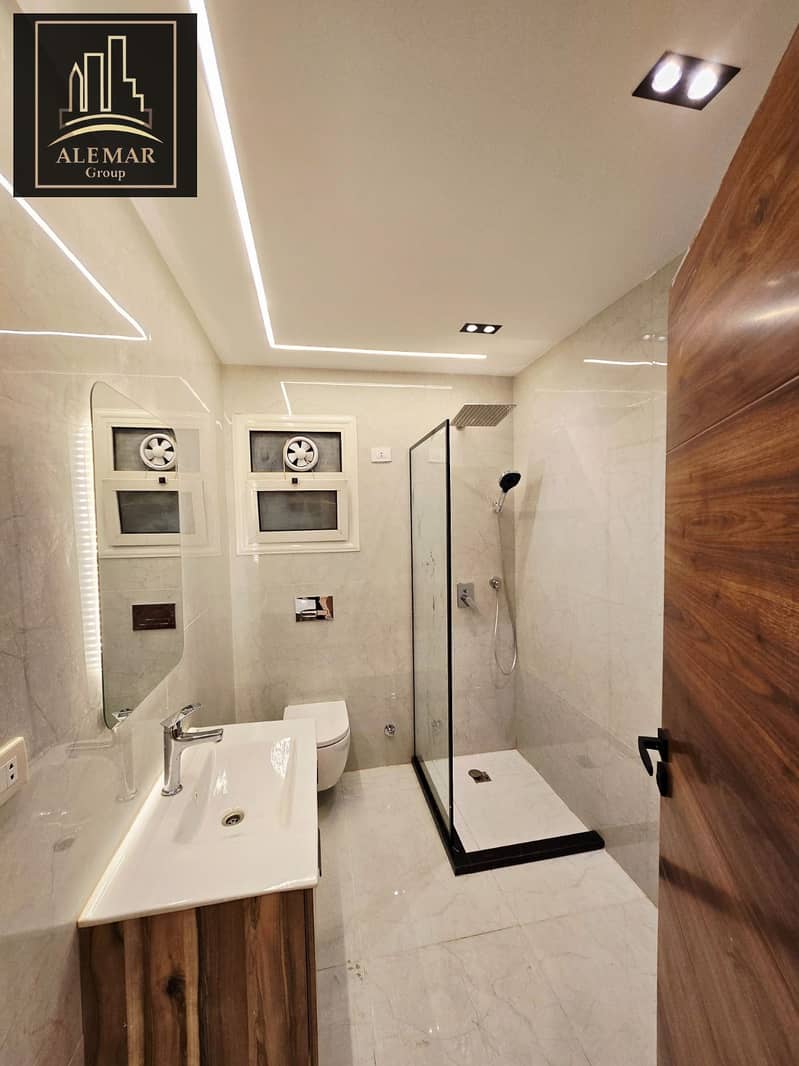 5 7fa8e944-363a-4d27-aa08-f17e5228ebd8. jpg