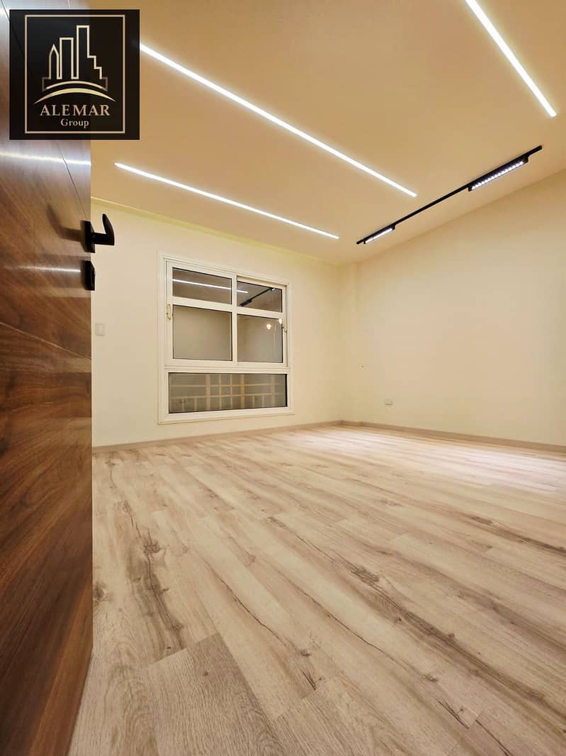 11 ff9ee329-4e1c-4282-b70f-8ca019ae049e. jpg